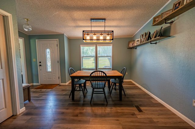 1905 SW Sunny Hills, El Dorado, KS 67042