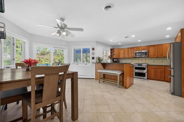 303 Bliss Lane, Valley Cottage, NY 10989