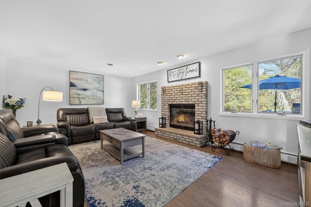 303 Bliss Lane, Valley Cottage, NY 10989