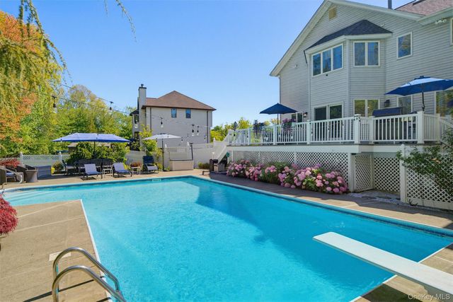 303 Bliss Lane, Valley Cottage, NY 10989