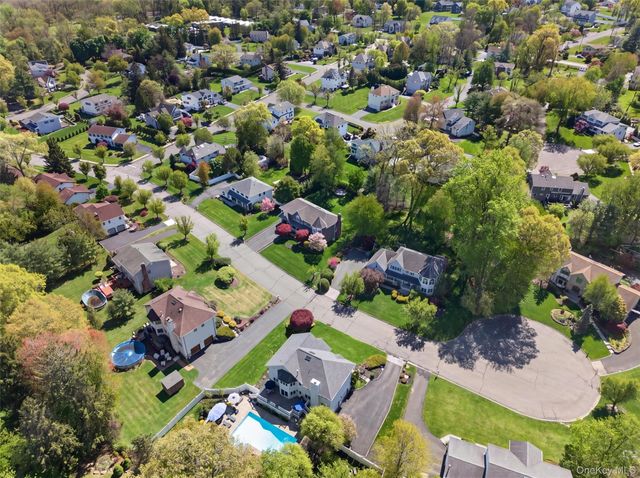 303 Bliss Lane, Valley Cottage, NY 10989