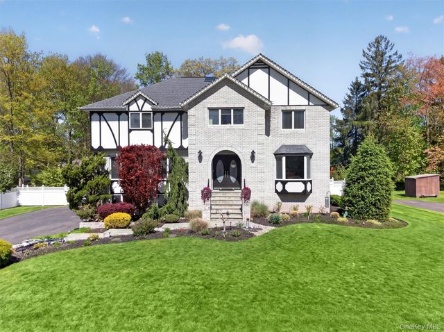 303 Bliss Lane, Valley Cottage, NY 10989