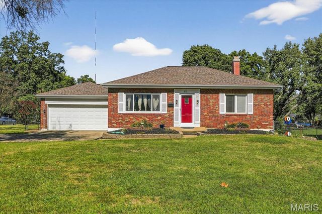 6511 Heege Road, Affton, MO 63123