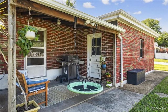 6511 Heege Road, Affton, MO 63123