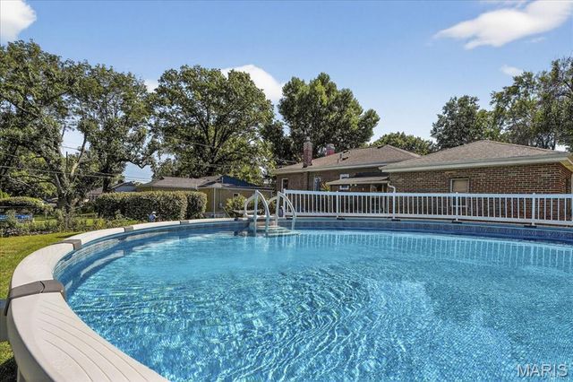 6511 Heege Road, Affton, MO 63123