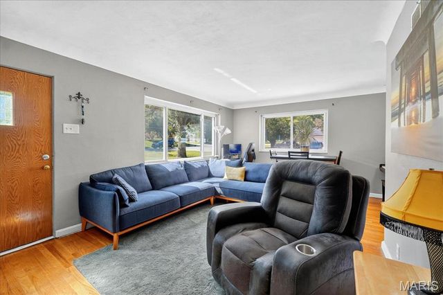 6511 Heege Road, Affton, MO 63123