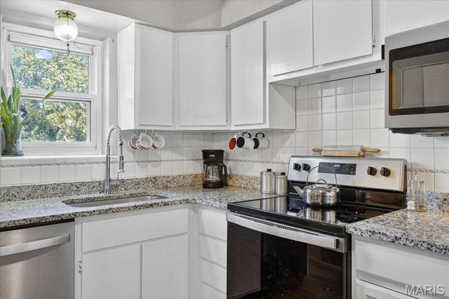 6511 Heege Road, Affton, MO 63123