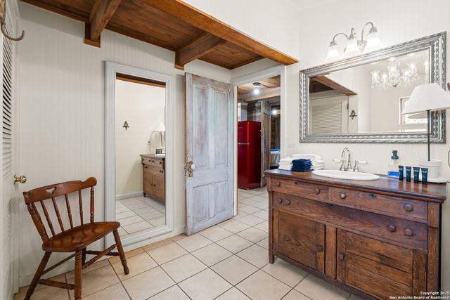 3499 us highway 290, Fredericksburg, TX 78624