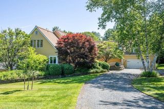 134 Chester Arthur Road, Hartford, VT 05059