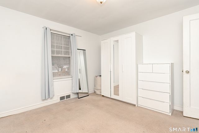 74 Hollywood Avenue, Bridgeport, CT 06606