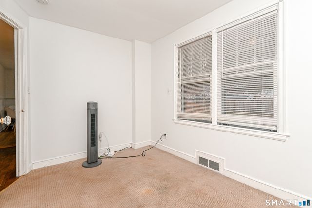 74 Hollywood Avenue, Bridgeport, CT 06606