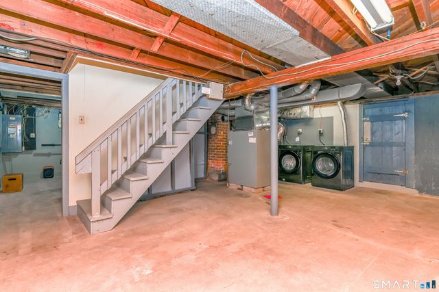 74 Hollywood Avenue, Bridgeport, CT 06606