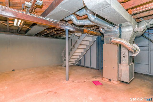 74 Hollywood Avenue, Bridgeport, CT 06606