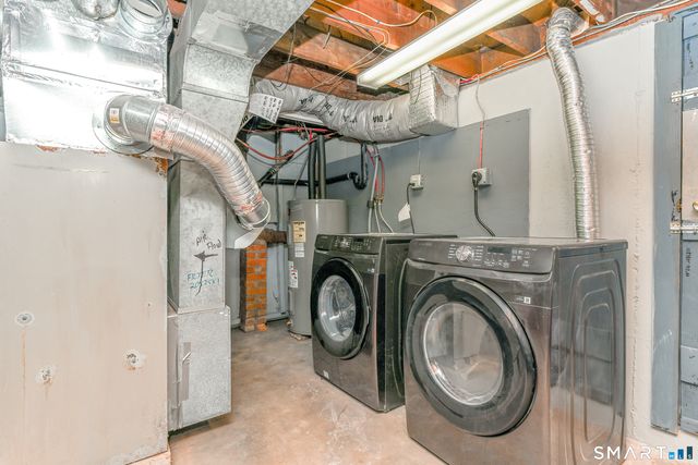 74 Hollywood Avenue, Bridgeport, CT 06606