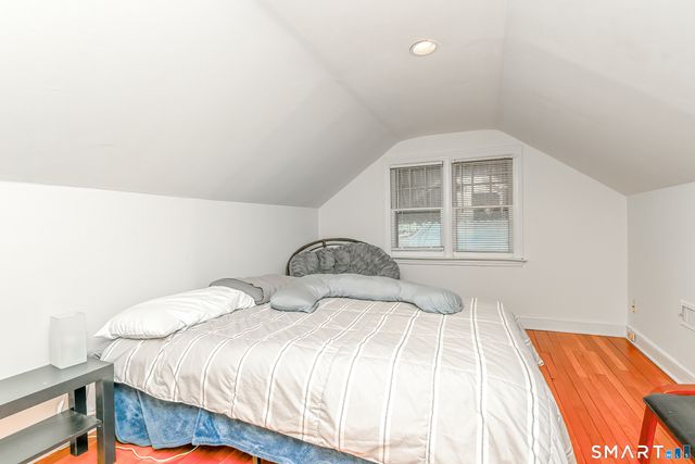 74 Hollywood Avenue, Bridgeport, CT 06606