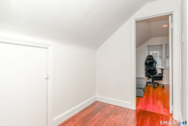 74 Hollywood Avenue, Bridgeport, CT 06606