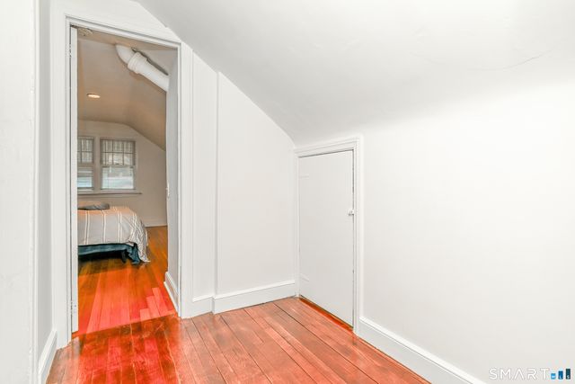 74 Hollywood Avenue, Bridgeport, CT 06606