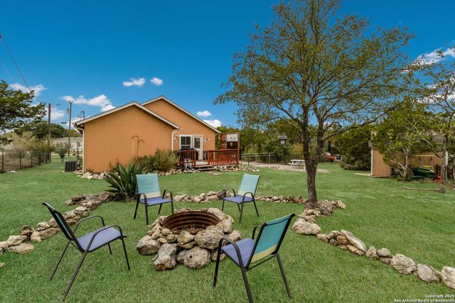 6016 Apache Moon, Spring Branch, TX 78070