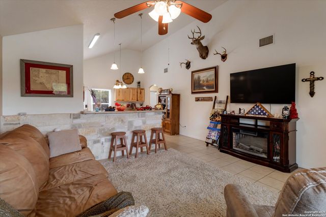 6016 Apache Moon, Spring Branch, TX 78070