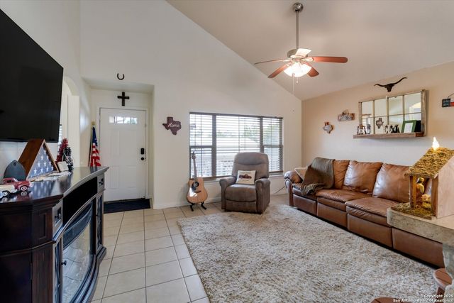 6016 Apache Moon, Spring Branch, TX 78070