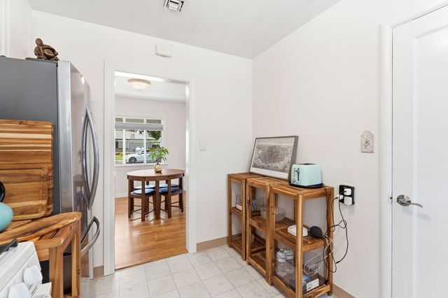 1119 Meadow Rd, West Sacramento, CA 95691