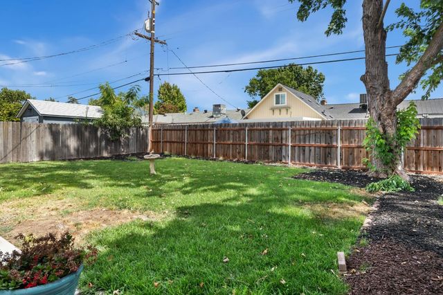 1119 Meadow Rd, West Sacramento, CA 95691