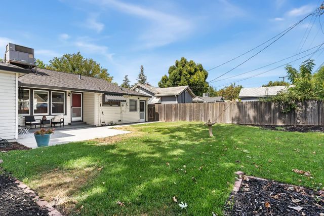 1119 Meadow Rd, West Sacramento, CA 95691