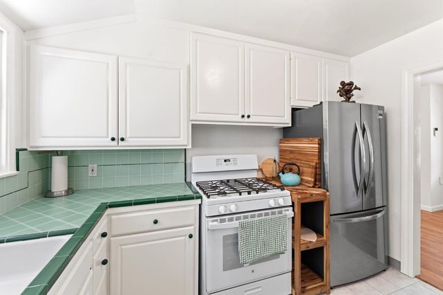 1119 Meadow Rd, West Sacramento, CA 95691