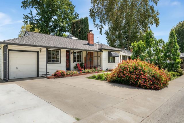 1119 Meadow Rd, West Sacramento, CA 95691