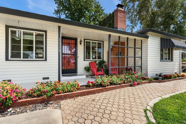 1119 Meadow Rd, West Sacramento, CA 95691
