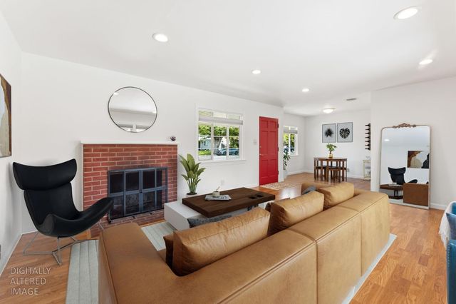 1119 Meadow Rd, West Sacramento, CA 95691