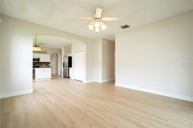 13827 HAWKEYE DRIVE, Orlando, FL 32837