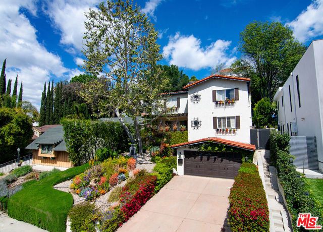 5176 Don Pio Drive, Woodland Hills (los Angeles), CA 91364