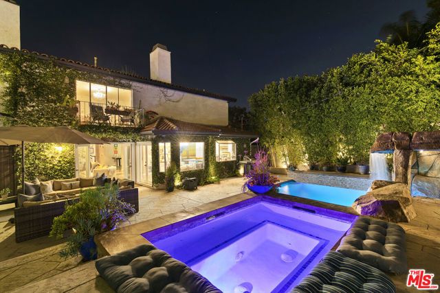 5176 Don Pio Drive, Woodland Hills (los Angeles), CA 91364