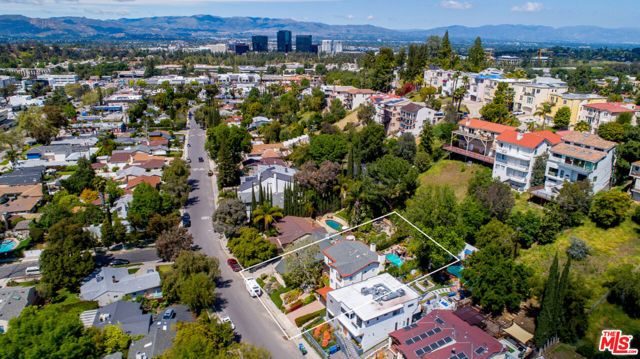 5176 Don Pio Drive, Woodland Hills (los Angeles), CA 91364