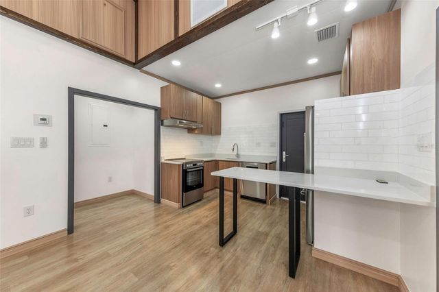 1125 MELROSE AVENUE S, St Petersburg, FL 33705