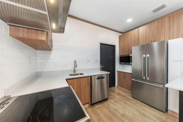 1125 MELROSE AVENUE S, St Petersburg, FL 33705