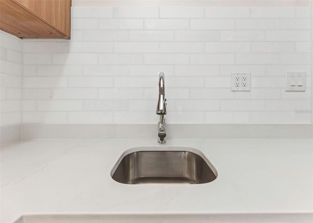 1125 MELROSE AVENUE S, St Petersburg, FL 33705