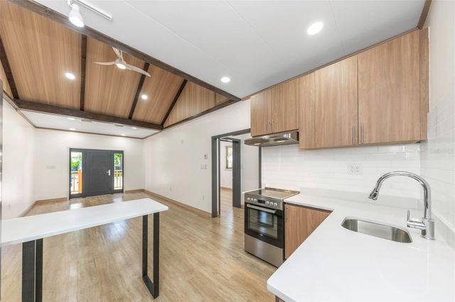 1125 MELROSE AVENUE S, St Petersburg, FL 33705