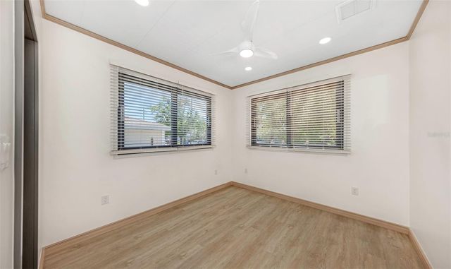 1125 MELROSE AVENUE S, St Petersburg, FL 33705