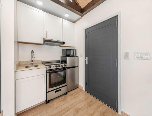 1125 MELROSE AVENUE S, St Petersburg, FL 33705