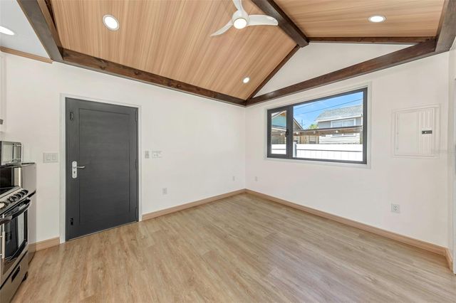 1125 MELROSE AVENUE S, St Petersburg, FL 33705