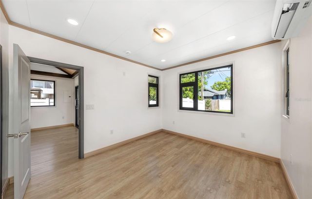 1125 MELROSE AVENUE S, St Petersburg, FL 33705