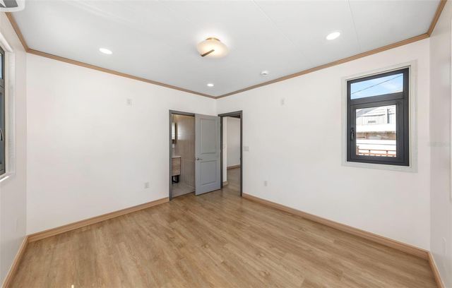 1125 MELROSE AVENUE S, St Petersburg, FL 33705