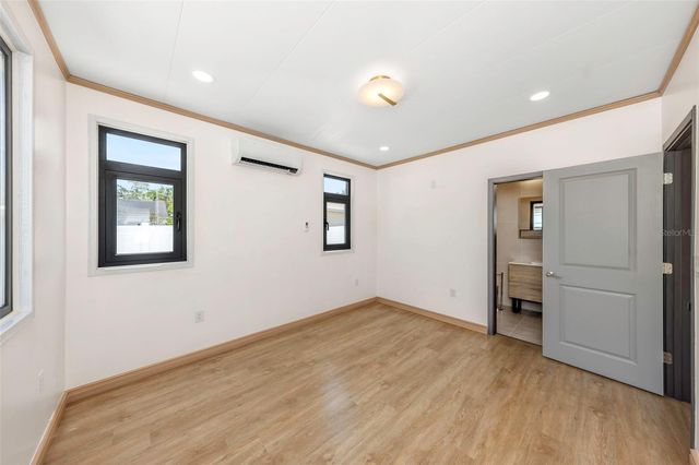 1125 MELROSE AVENUE S, St Petersburg, FL 33705