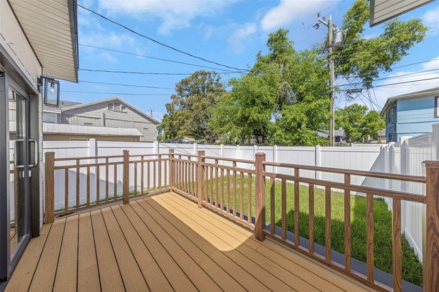 1125 MELROSE AVENUE S, St Petersburg, FL 33705