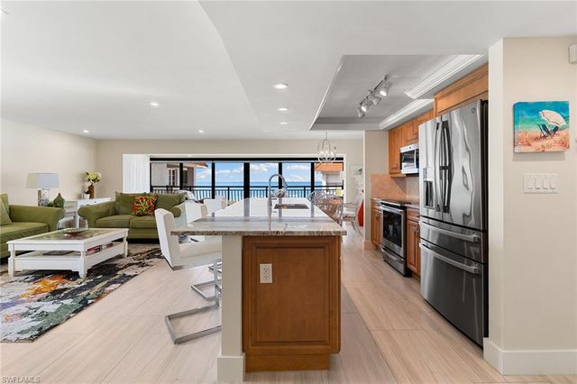 3333 Gulf Shore BLVD N # 4, Naples, FL 34103