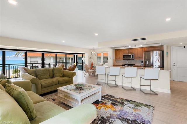 3333 Gulf Shore BLVD N # 4, Naples, FL 34103