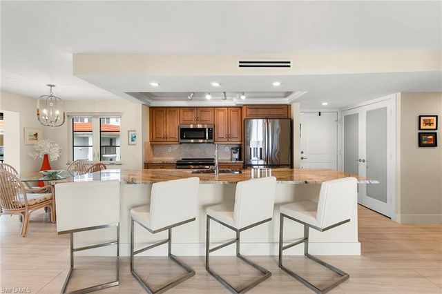 3333 Gulf Shore BLVD N # 4, Naples, FL 34103