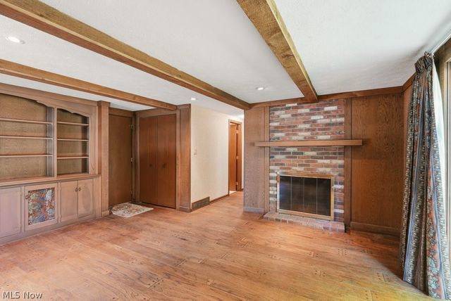 8700 Bradford Lane, Brecksville, OH 44141